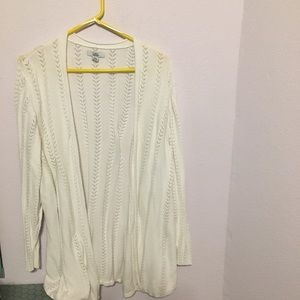 White open front cardigan with delicate details. Size 2X